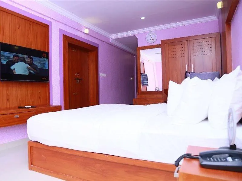 Seabreeze Rest Inn كانور فندق