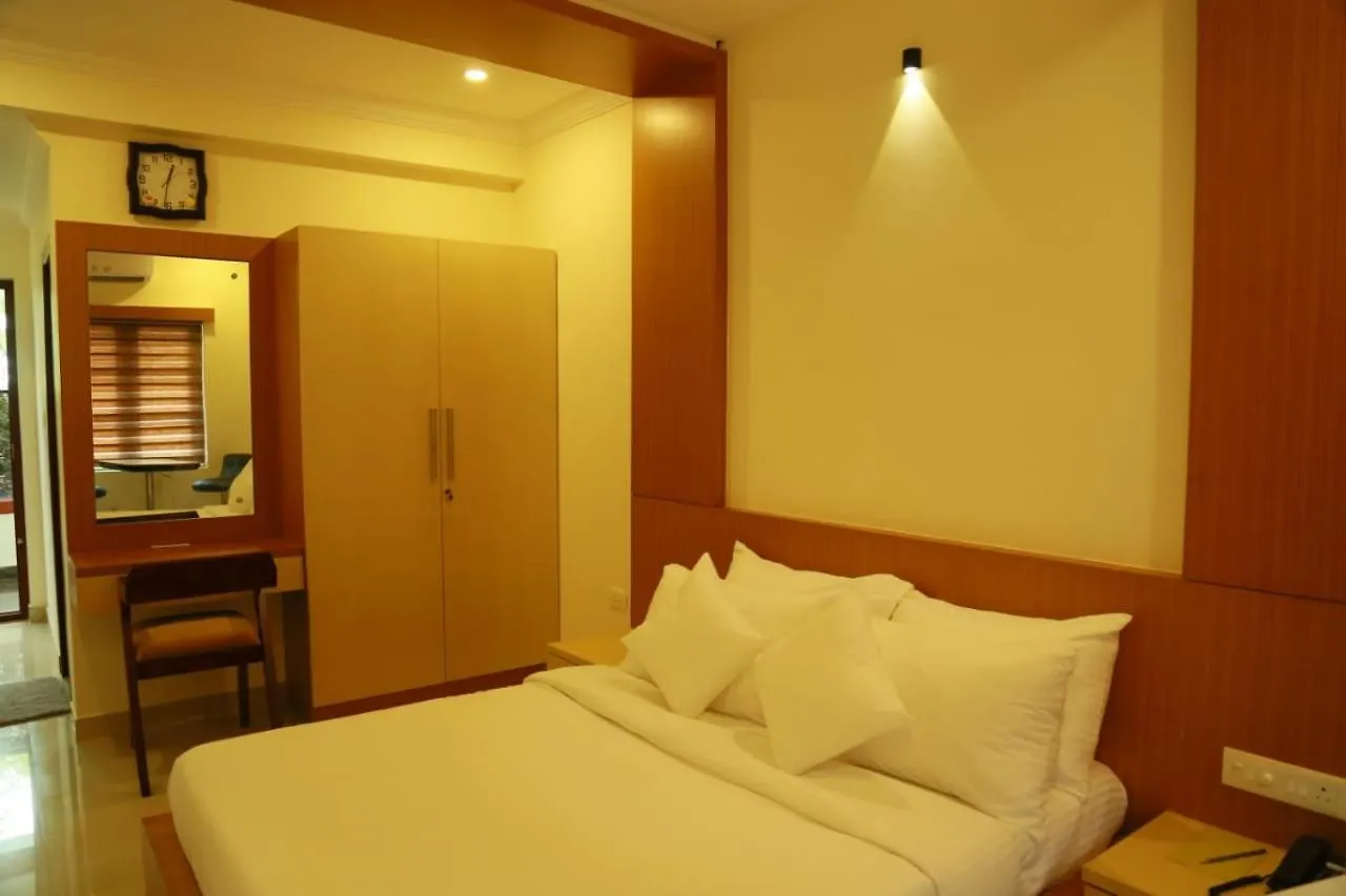 Seabreeze Rest Inn كانور 5*,